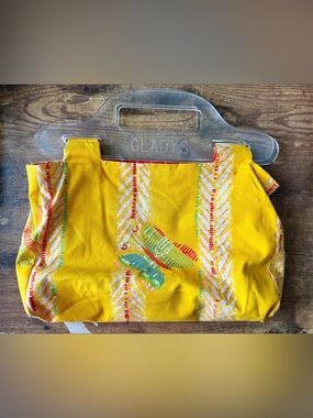 Vintage 1970s vintage butterfly bag, rare find, super cute, pristine!